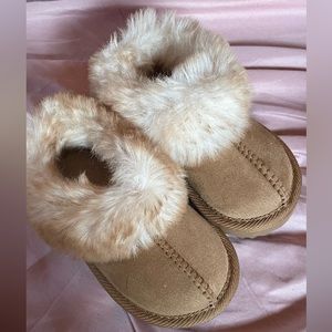 Cat&Jack Callie Fur Toddler Slippers